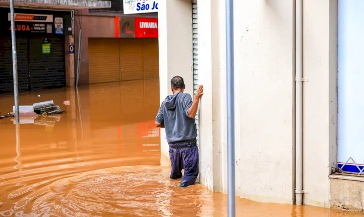 Geral Água invade centro tecnológico e data center do RS é desligado