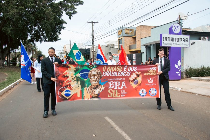 UCP de Pedro Juan celebra Independência do  Brasil em desfile de 7 de setembro em Ponta Porã Participação especial da Universidad Central do Paraguay de Pedro Juan foi muito aplaudida