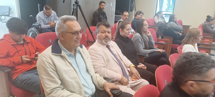 Câmara de Ponta Porã reconhece trabalho social de Carlos Bernardo e aprova voto de congratulações